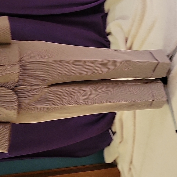 Two piece jacket and pant suit - Picture 2 of 5